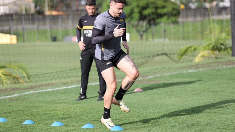 Saiba qual é a expectativa do Criciúma para o retorno do lateral Heitor Roca