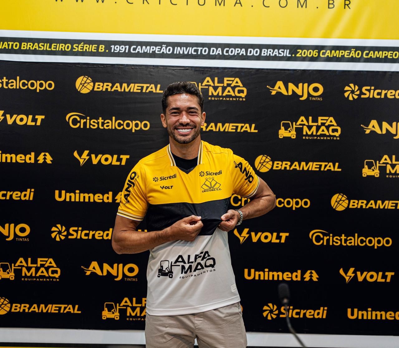 Jean Irmer projeta longo prazo no Criciúma e brinca sobre força em casa: “Torcedor é muito chato”