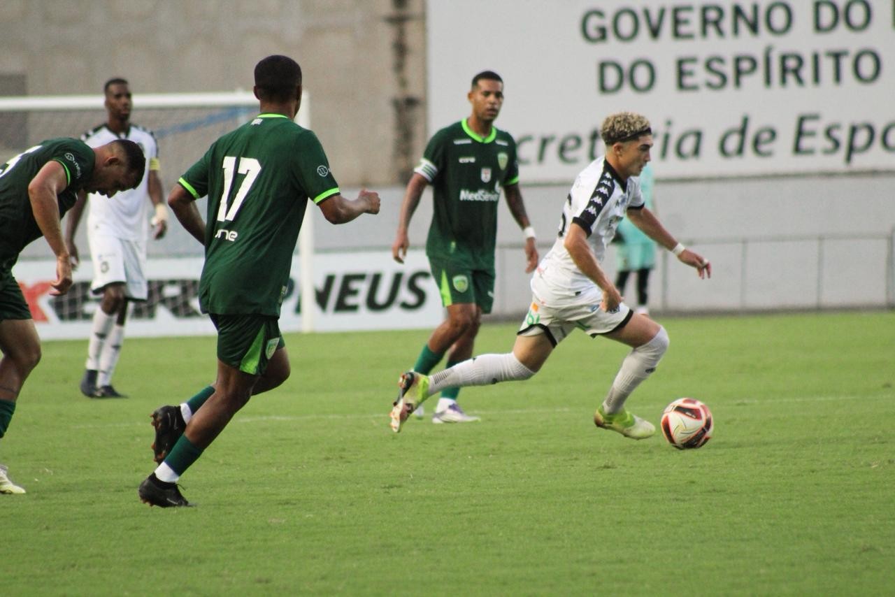 Rodrigo César fica satisfeito após empate com o Porto e celebra evolução do Rio Branco-ES