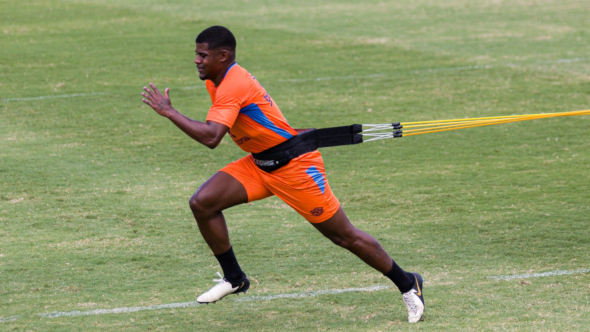 Sport encaminha venda de volante Fábio Matheus ao Cuiabá