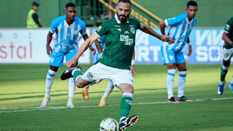 Anselmo Ramon celebra classificação do Goiás e fim do jejum de gols
