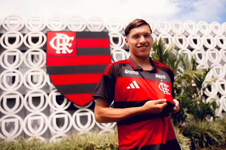 Flamengo contrata joia do River Plate para o sub-20; entenda movimentos do clube na base