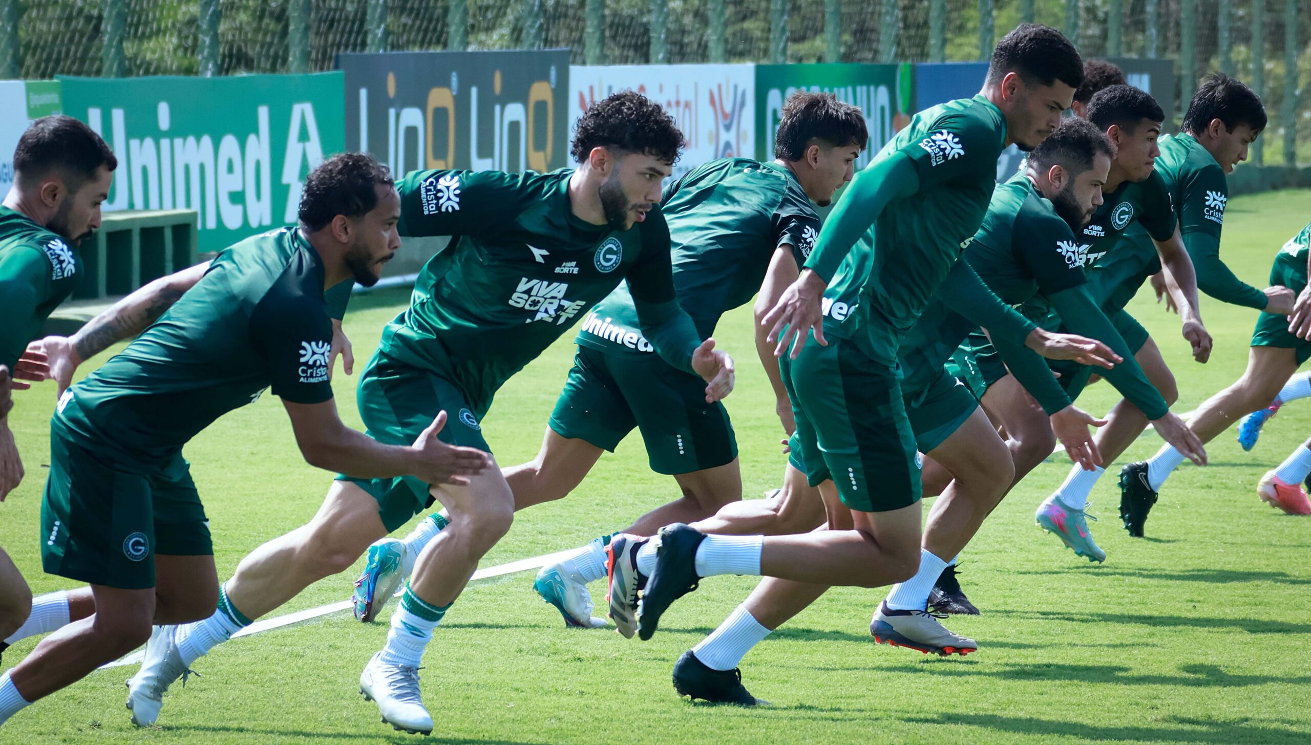 Goiás mira vitória inédita neste Goianão para avançar à semifinal