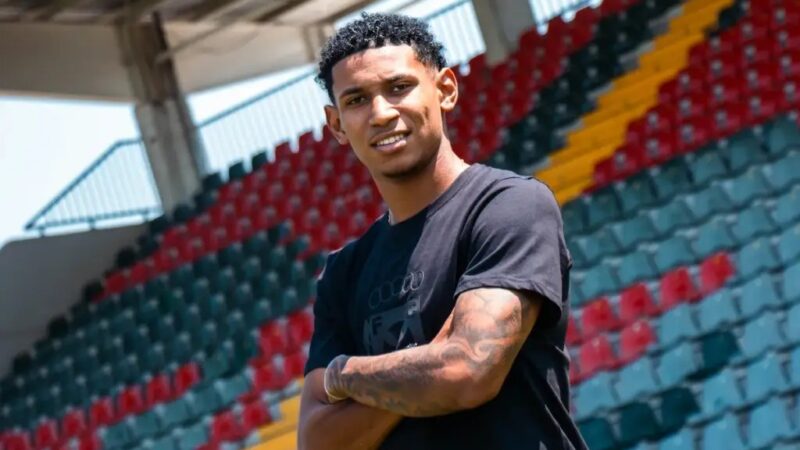 Corrêa confirma acerto da Ferroviária com volante Fernandinho, ex-Paços de Ferreira