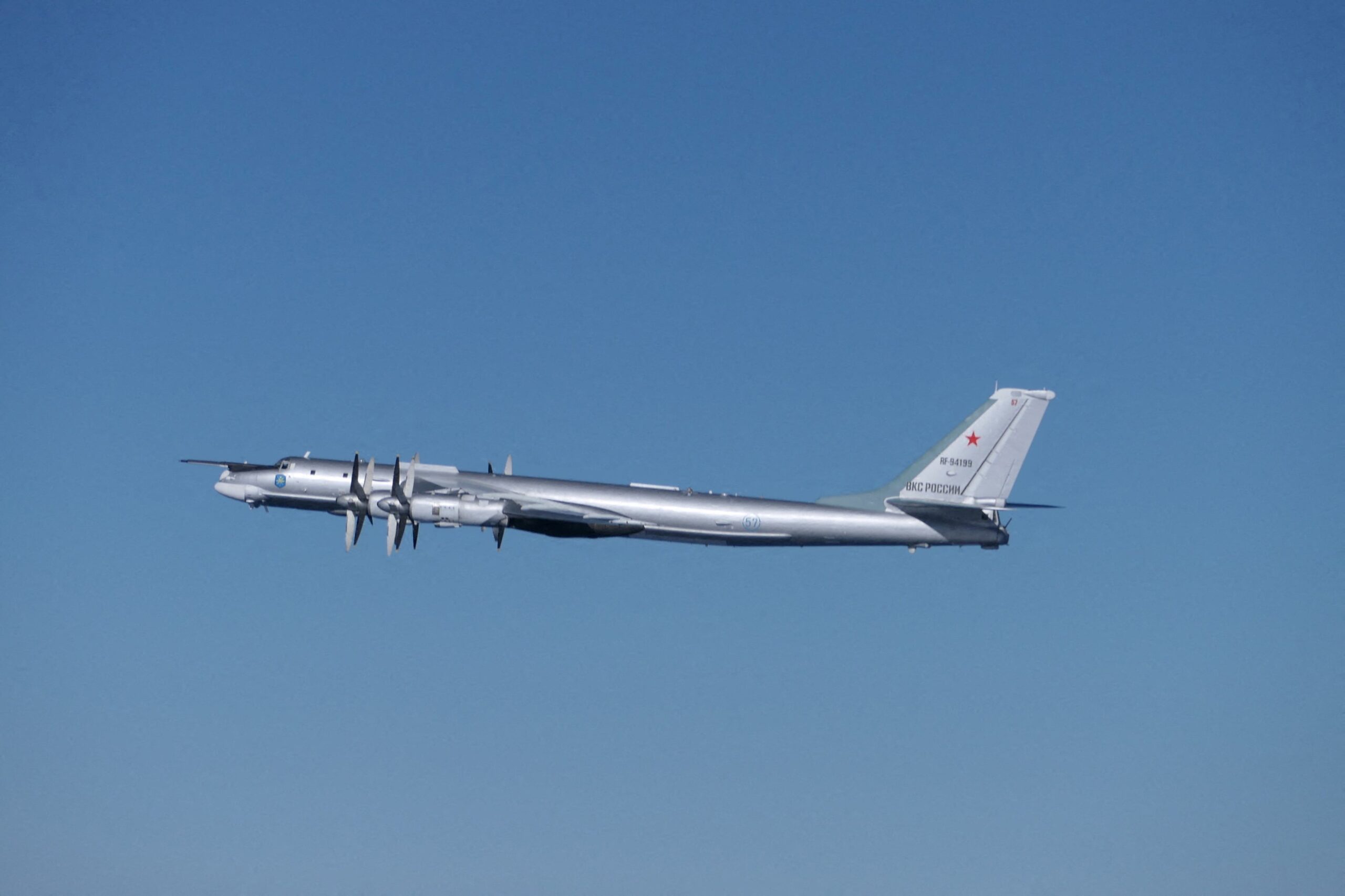 Aviões militares russos são detectados no Alasca