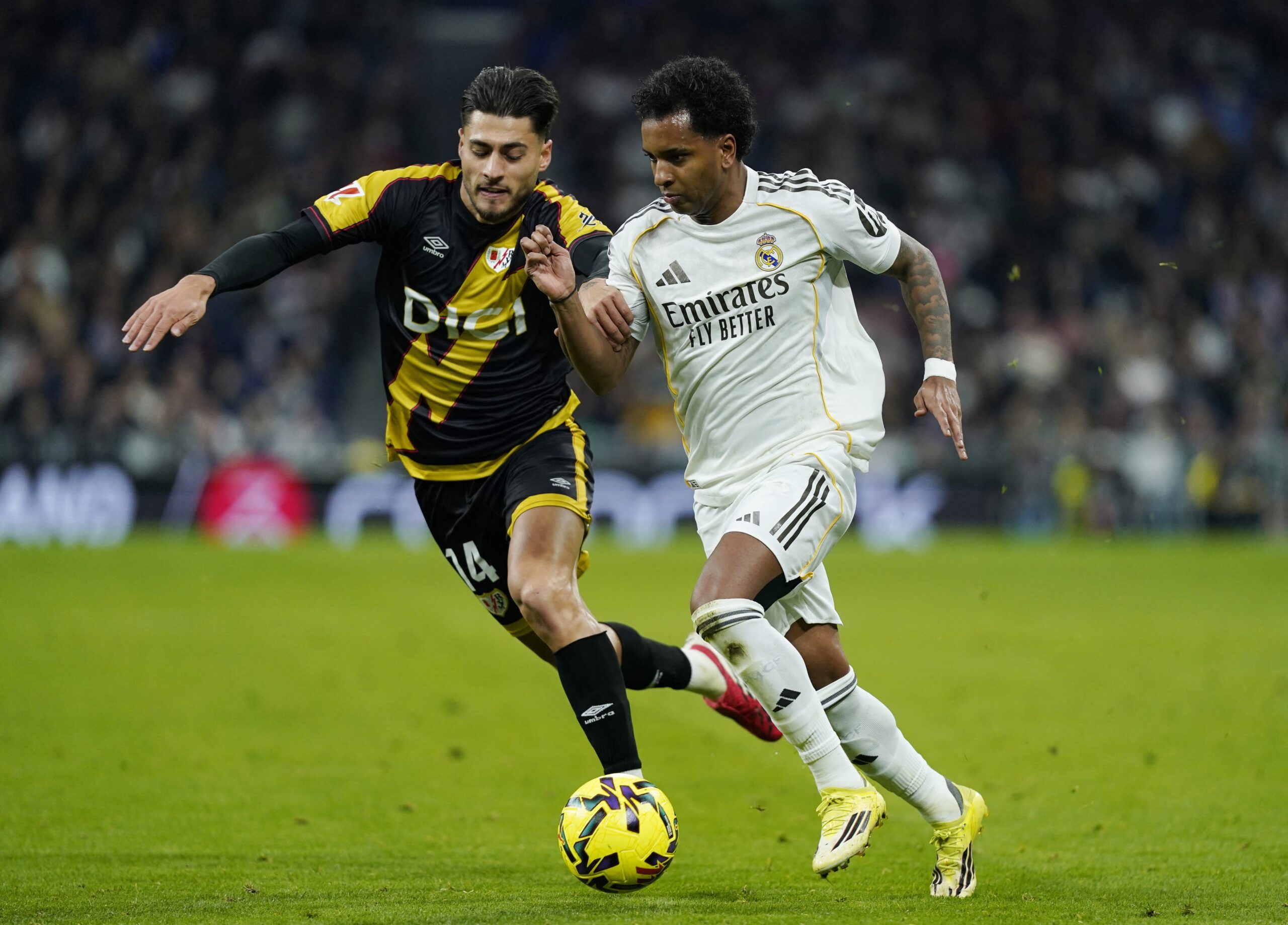 Rodrygo sofre lesão muscular e deve desfalcar o Real Madrid por dois jogos no Espanhol