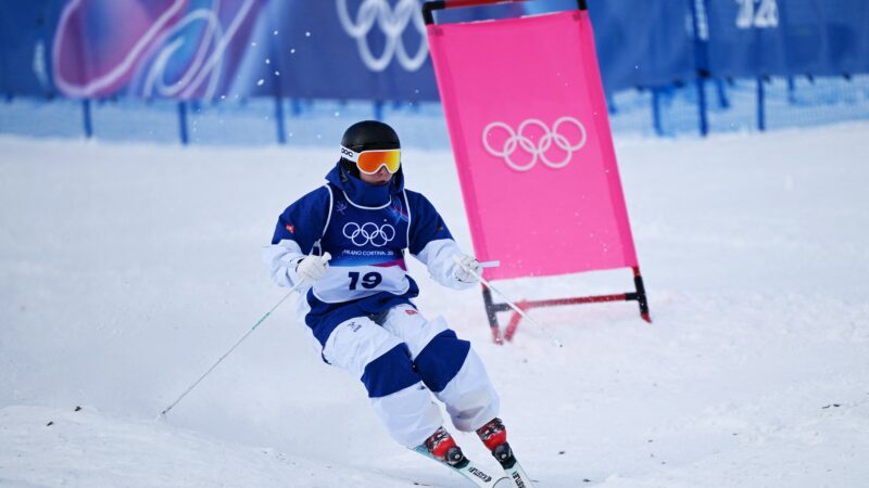 Esquiador sueco se torna o primeiro atleta trans a competir em Olimpíadas de Inverno