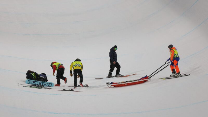 Sul-coreana de 17 anos sofre duas quedas, se recupera e bate bicampeã olímpica no snowboard