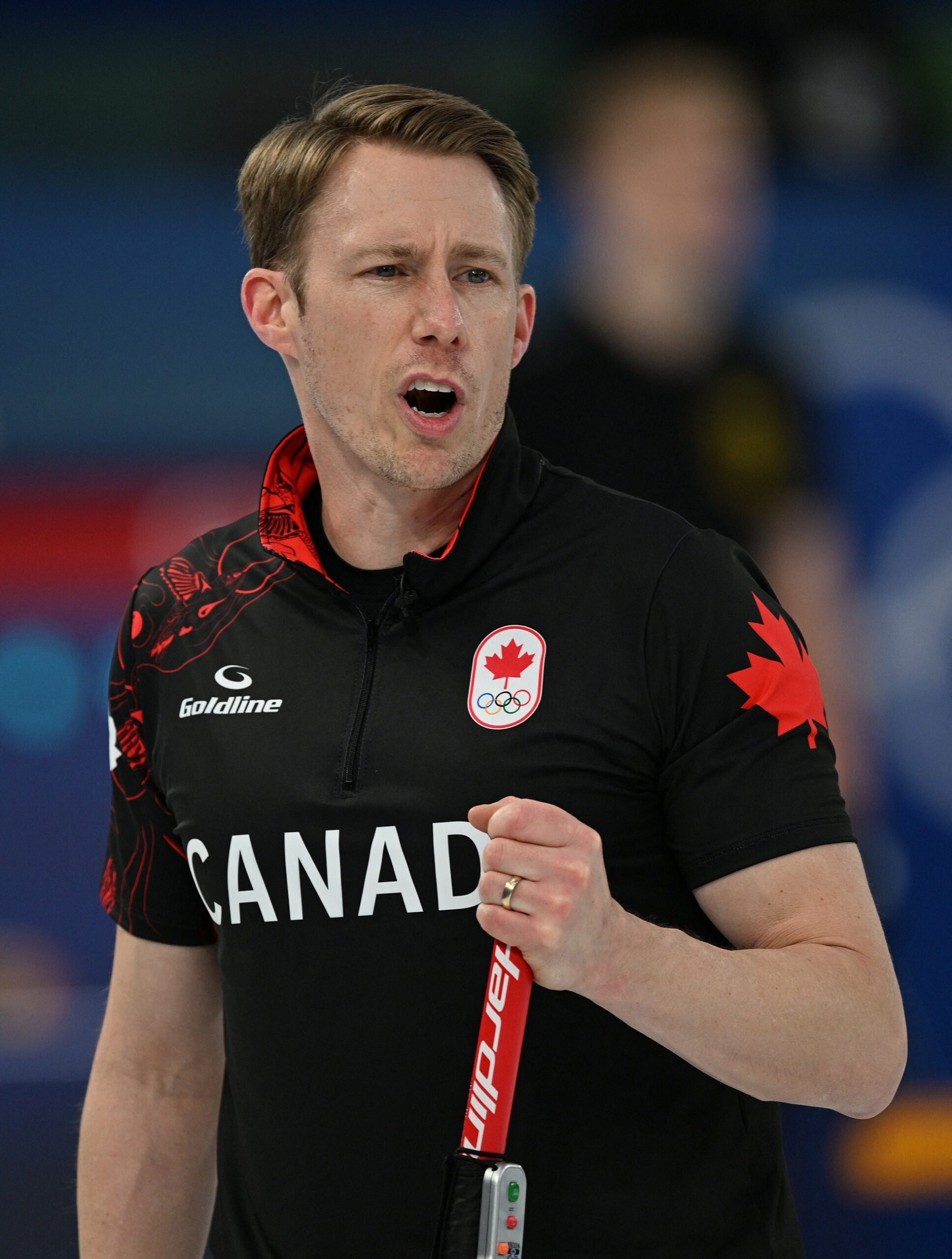 Suecos e canadenses trocam xingamentos em partida de curling marcada por polêmica