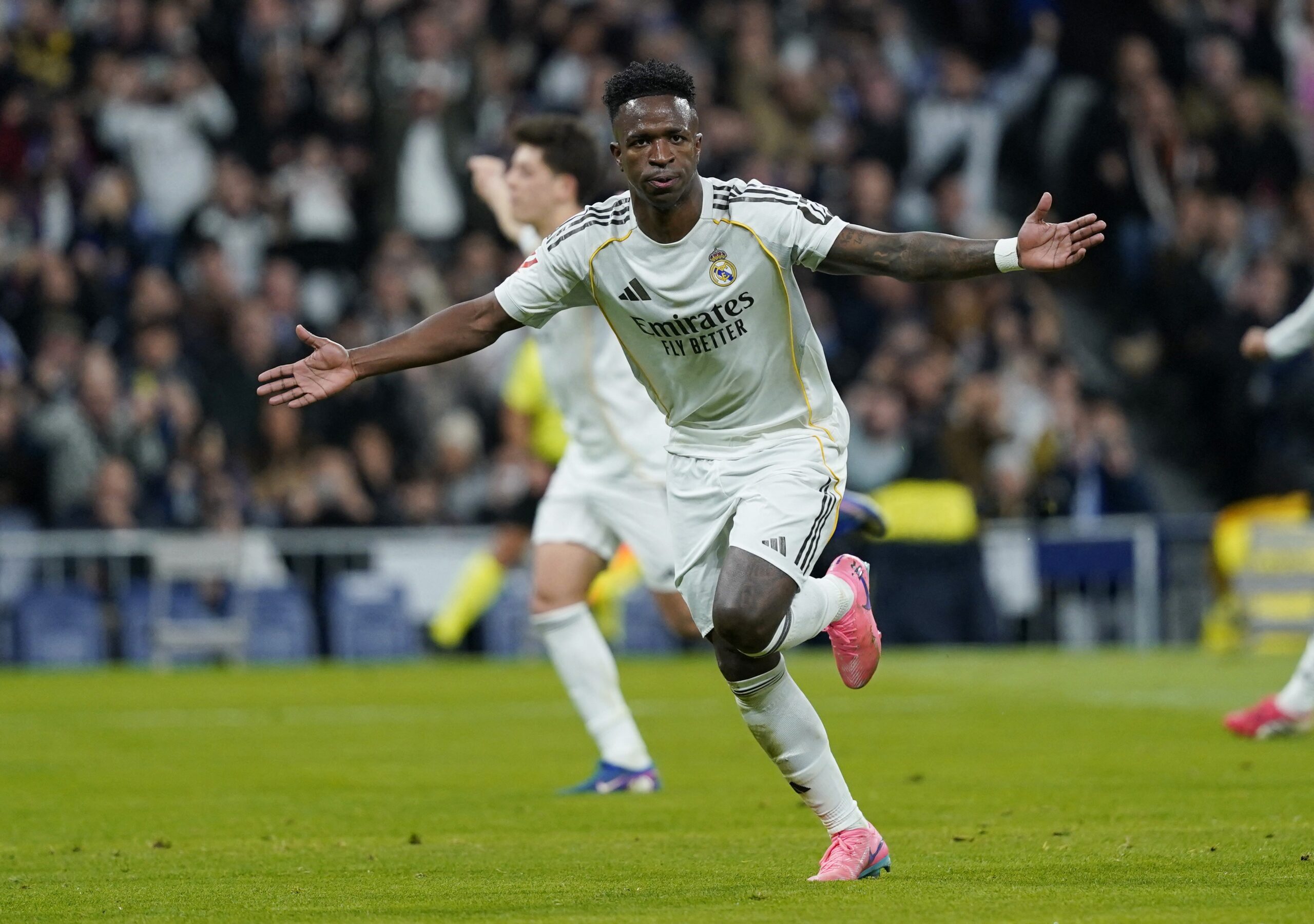 Baile de Carnaval: Vini Jr. confirma protagonismo no Real Madrid com show diante da Real Sociedad