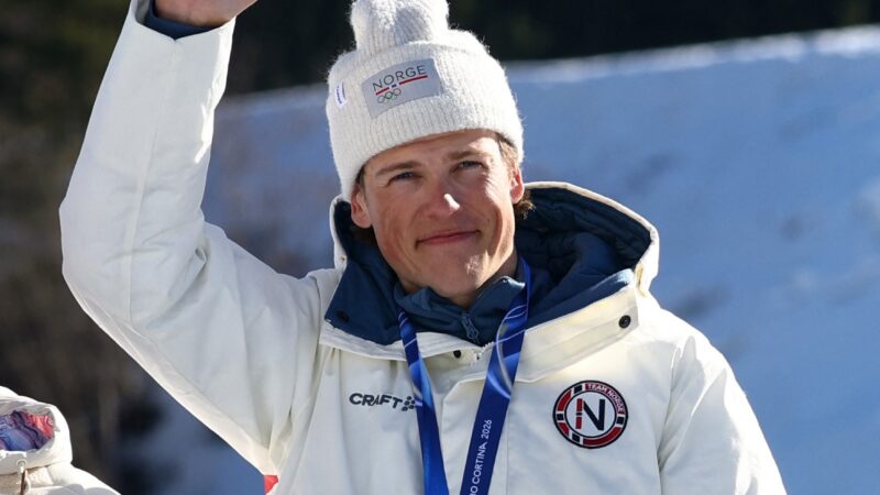 Esquiador norueguês conquista seu nono ouro e vira o maior campeão olímpico de inverno da história