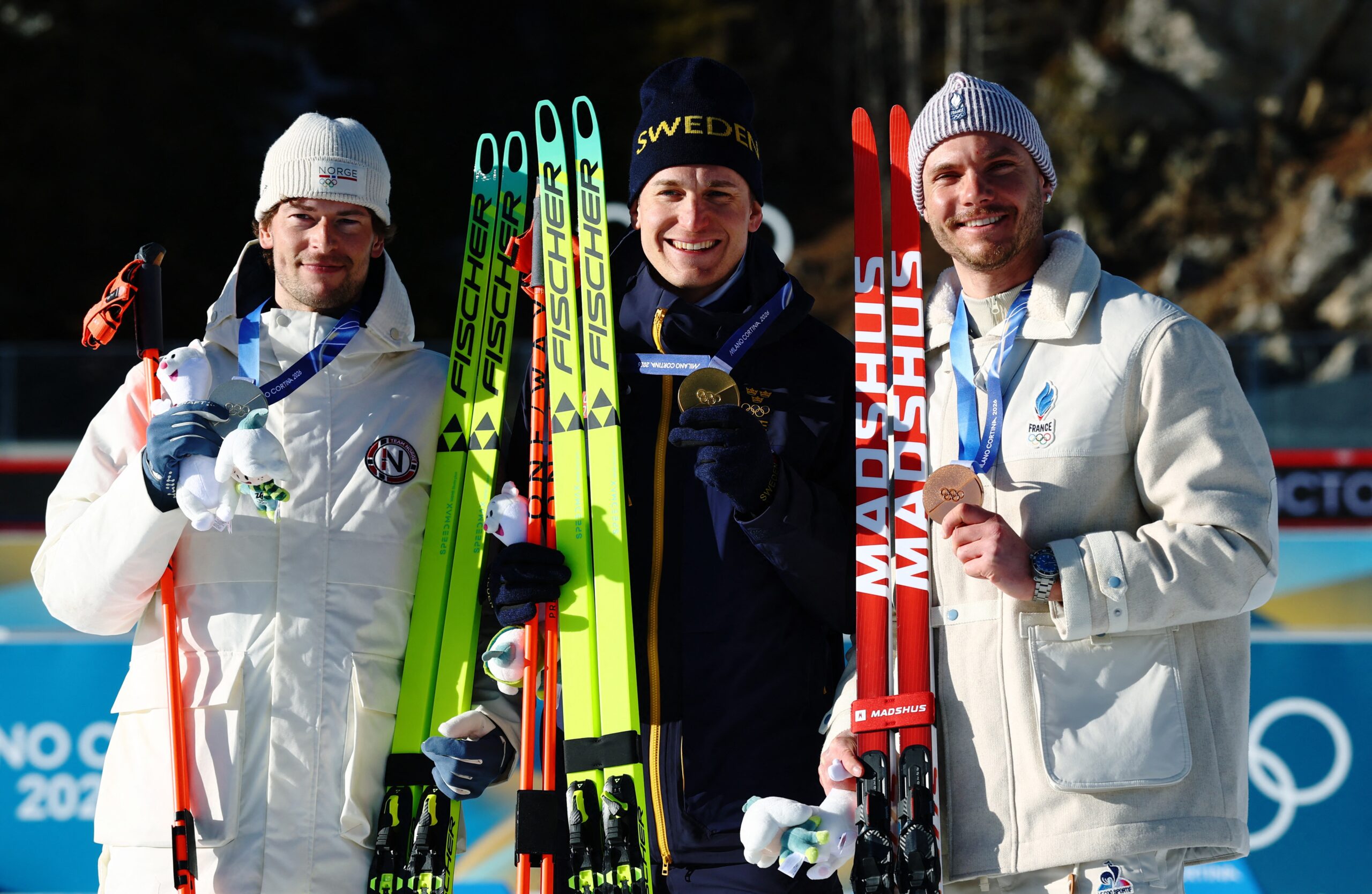 Norueguês e francês fazem as pazes após farpas por caso de traição e vão juntos ao pódio