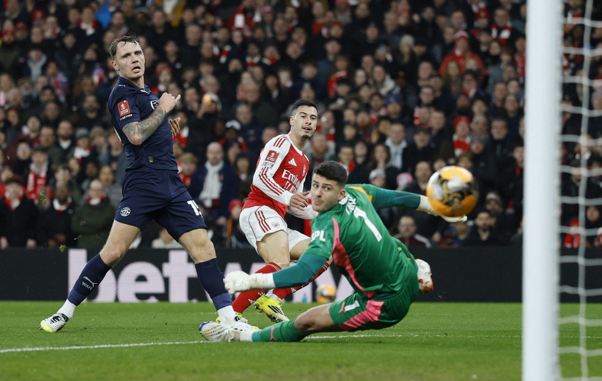 Gabriel Martinelli celebra bom momento do Arsenal: “Feliz por essa fase que estamos vivendo”