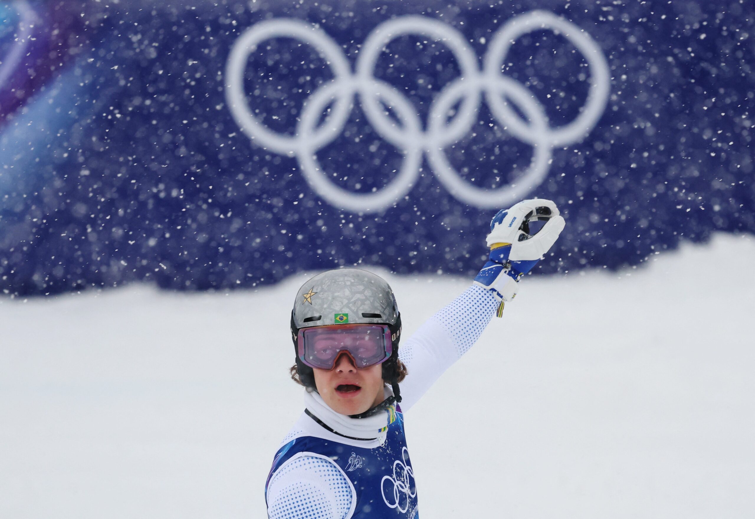 Lucas Pinheiro planeja visita ao Brasil para rever namorada e “comer pão de queijo e brigadeiro”