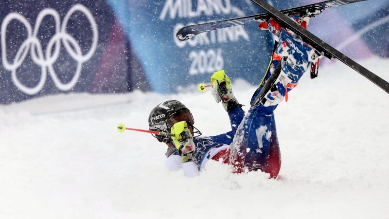 Condições adversas e traçado exigente derrubam mais da metade dos atletas no slalom