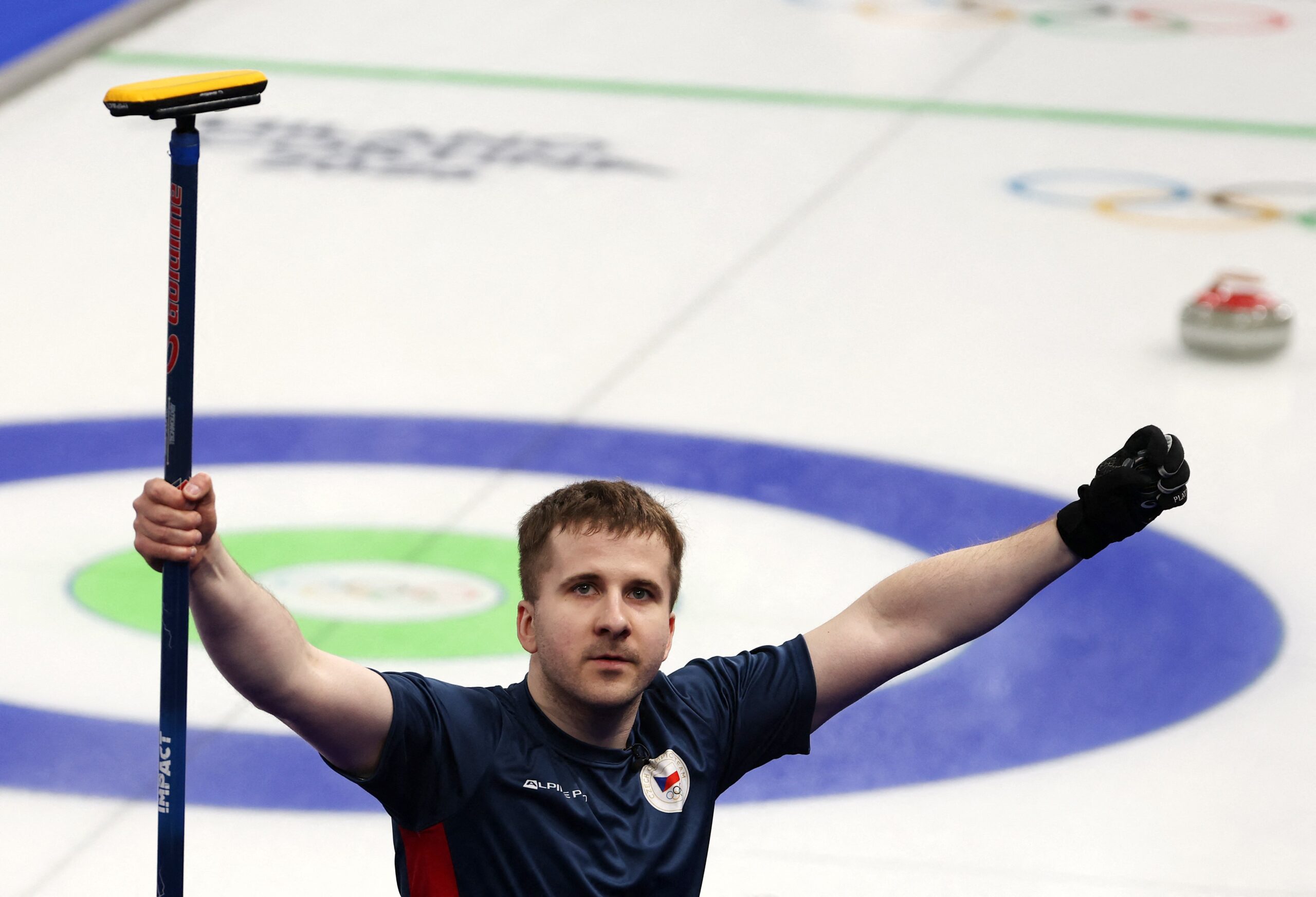 República Tcheca garante primeira vitória no curling masculino com jogadaça no último lance