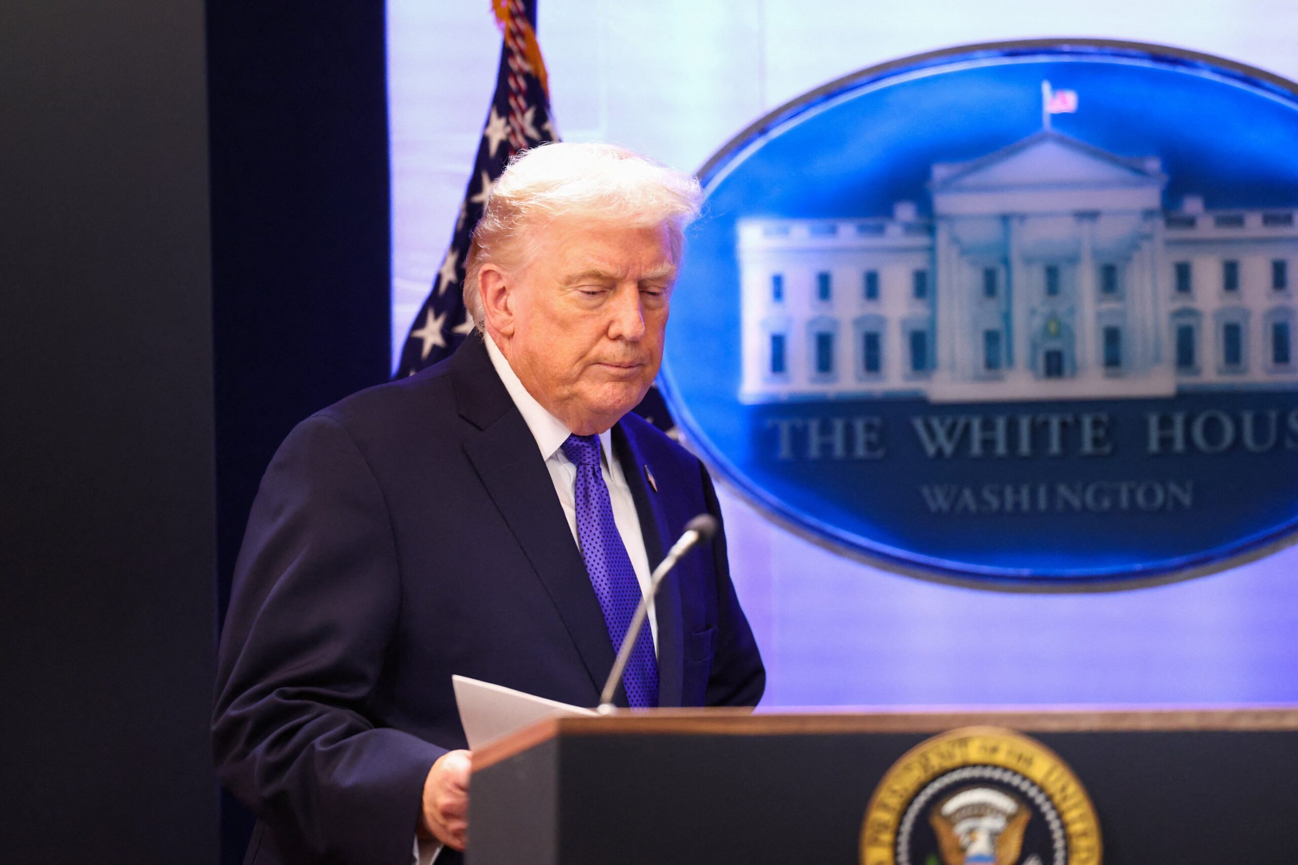 O freio ao tarifaço e aos poderes de Trump – O Assunto #1664