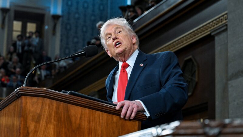 FBI demite agentes vinculados a caso sobre documentos confidenciais de Trump, afirma imprensa