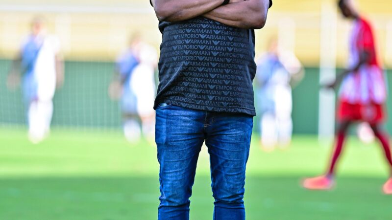 Técnico contesta não marcação de pênalti em revés do Vasco-AC; ex-árbitro diz que decisão foi acertada