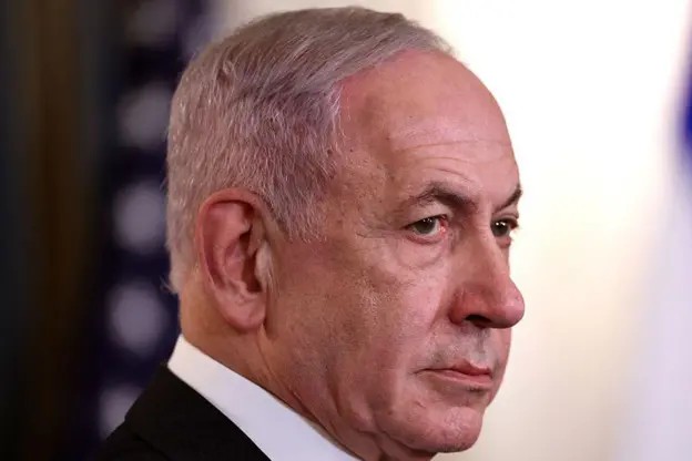 ‘Irã não deve ter permissão para se armar com armas nucleares’, diz Netanyahu após ataques
