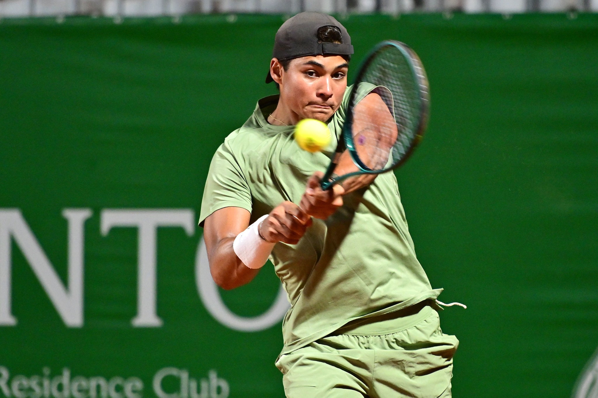 Guto Miguel recebe convite para disputar o qualifying do Rio Open