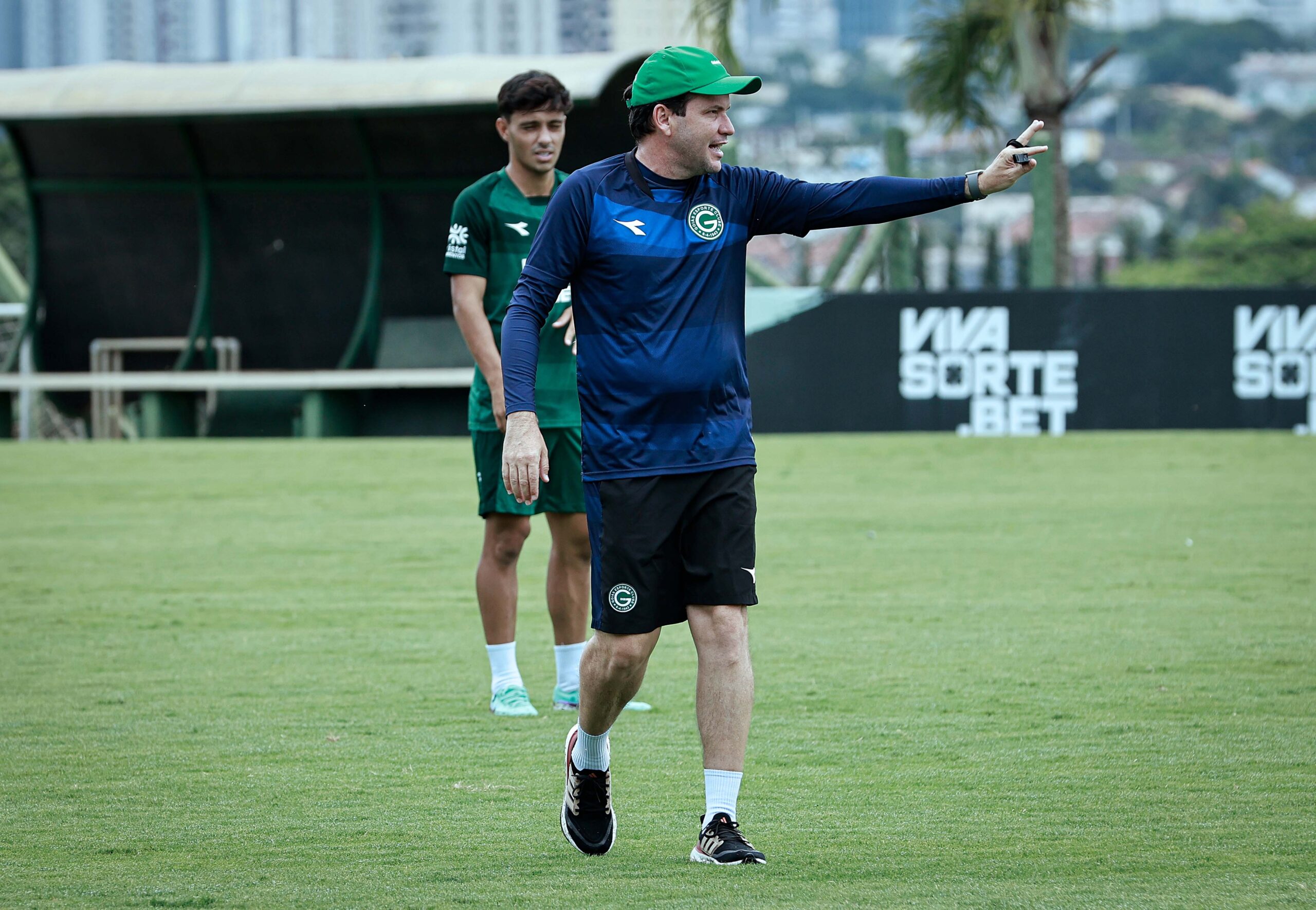 Daniel Paulista descarta estreia de Lucas Lima neste sábado e poupa atletas pendurados