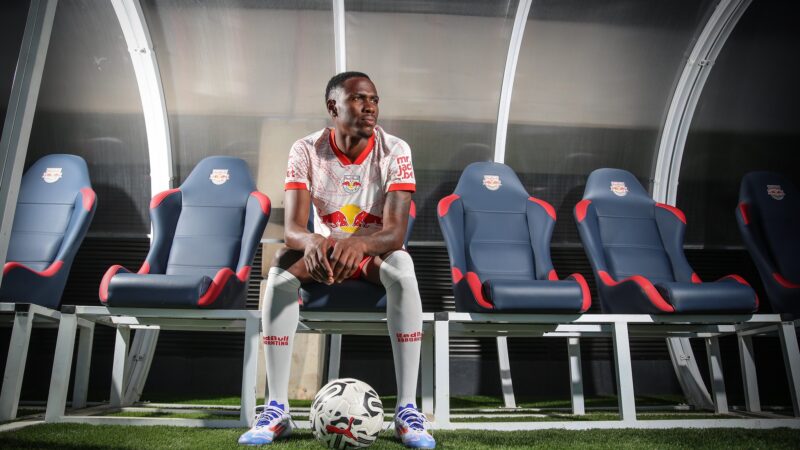 Ponte fecha com Sérgio Palacios, do Red Bull Bragantino, para a Série B