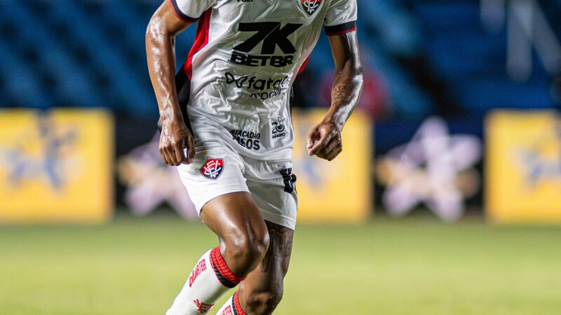 Edenilson adota apelido e celebra renovação de contrato no Vitória: “Muito gratificante”