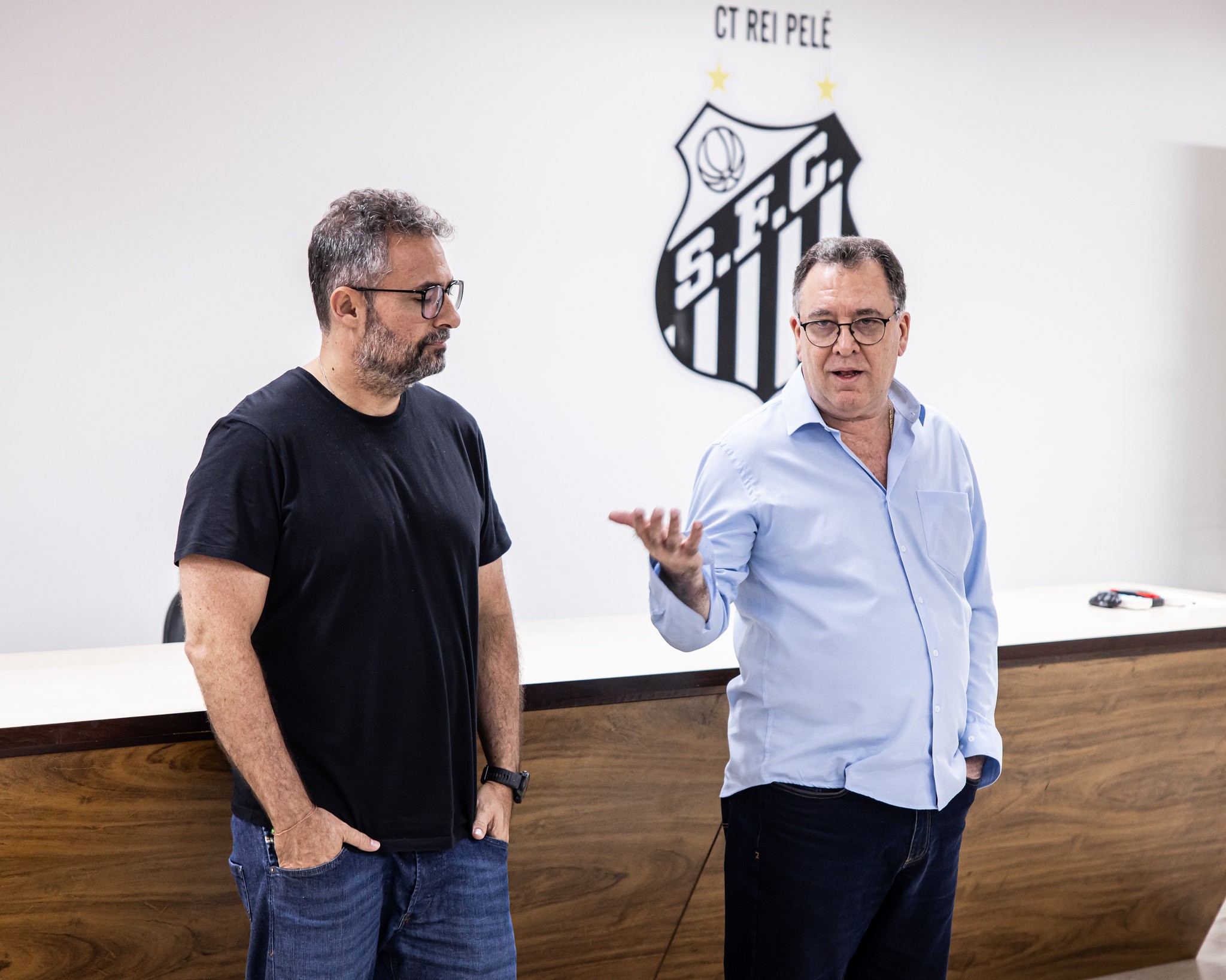 E os reforços? Santos não fecha elenco e ainda tem missões a resolver no mercado