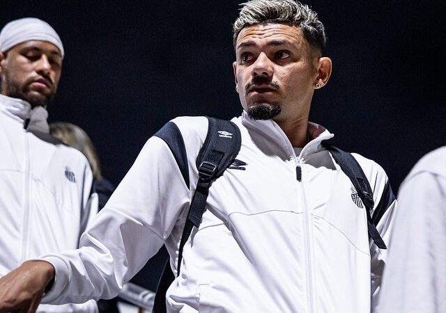 Santos quer continuar reformulação no elenco e pode ter mais saídas antes do fim da janela