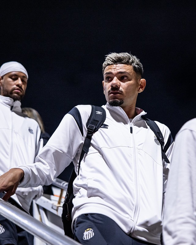 Santos quer continuar reformulação no elenco e pode ter mais saídas antes do fim da janela