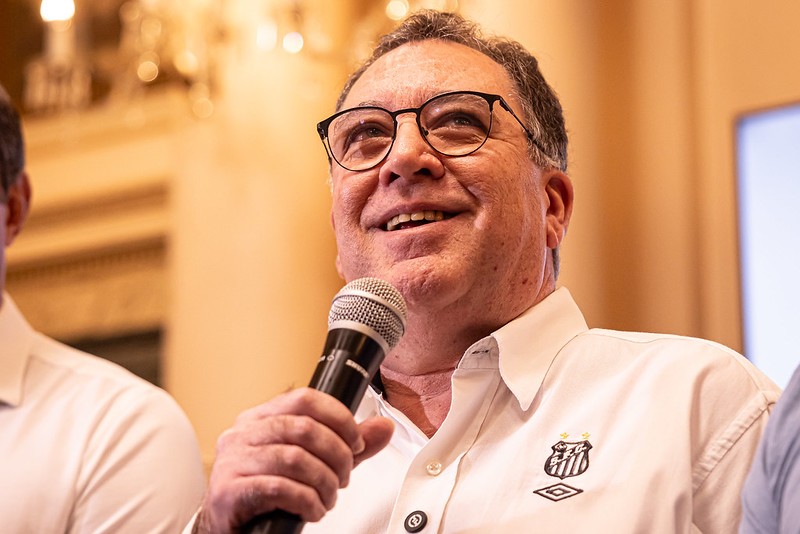 Santos aguarda dinheiro da venda de Souza para derrubar transfer ban e registrar reforço