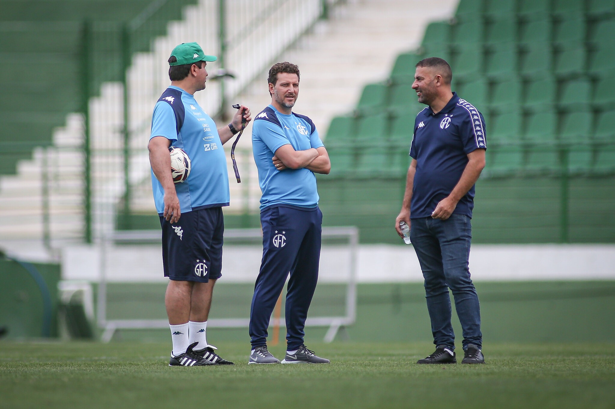 Executivo do Guarani defende permanência de Matheus para Série C: “Trabalho é muito bom”