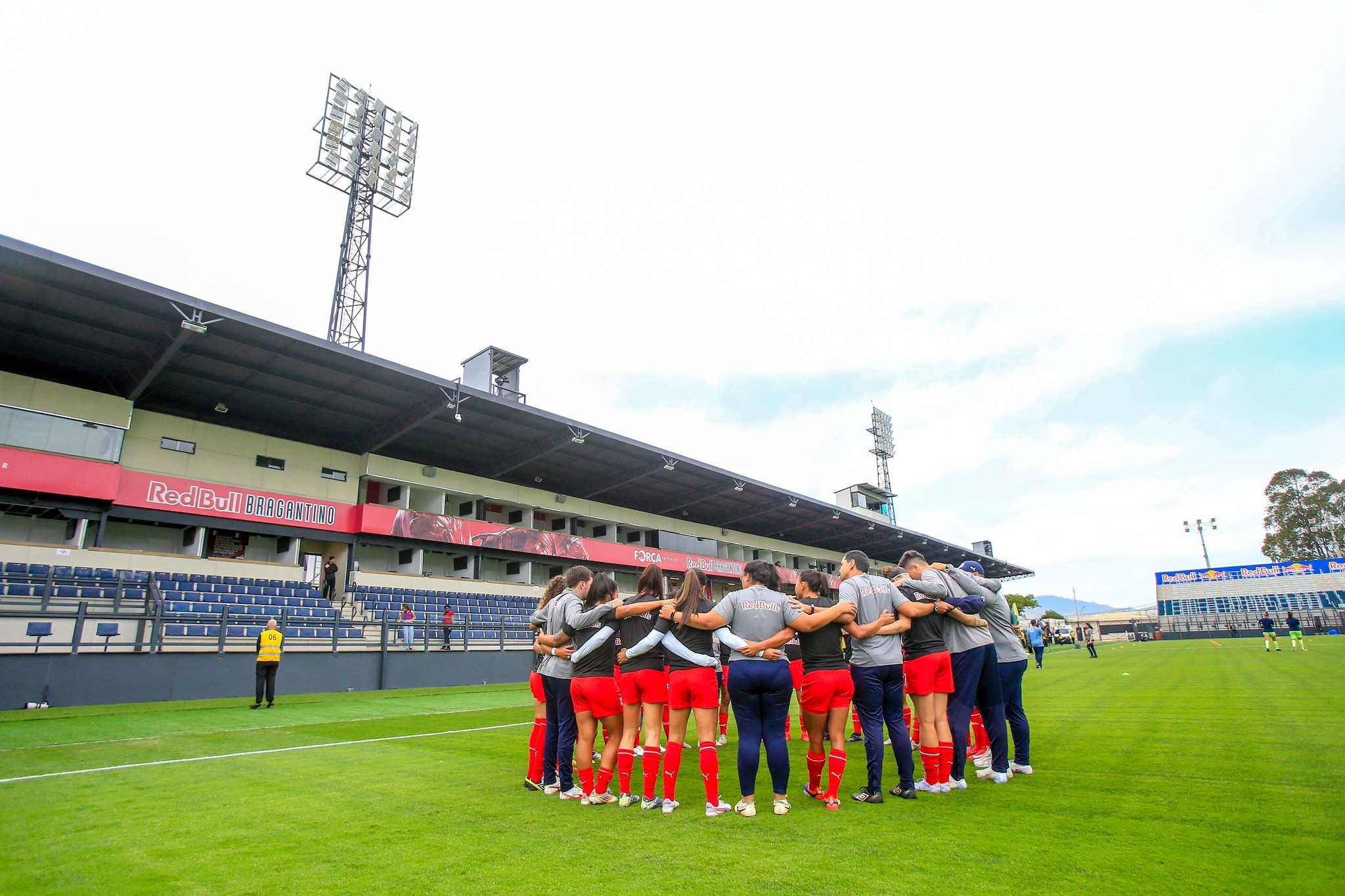 Bragantino x Ferroviária no Brasileiro Feminino: onde assistir ao vivo e horário