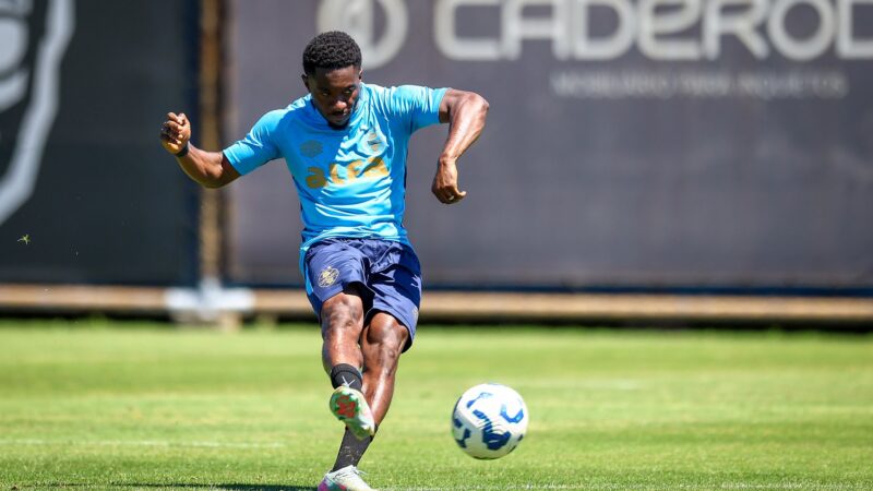 Amuzu desfalca o Grêmio por problema com visto de trabalho; veja relacionados