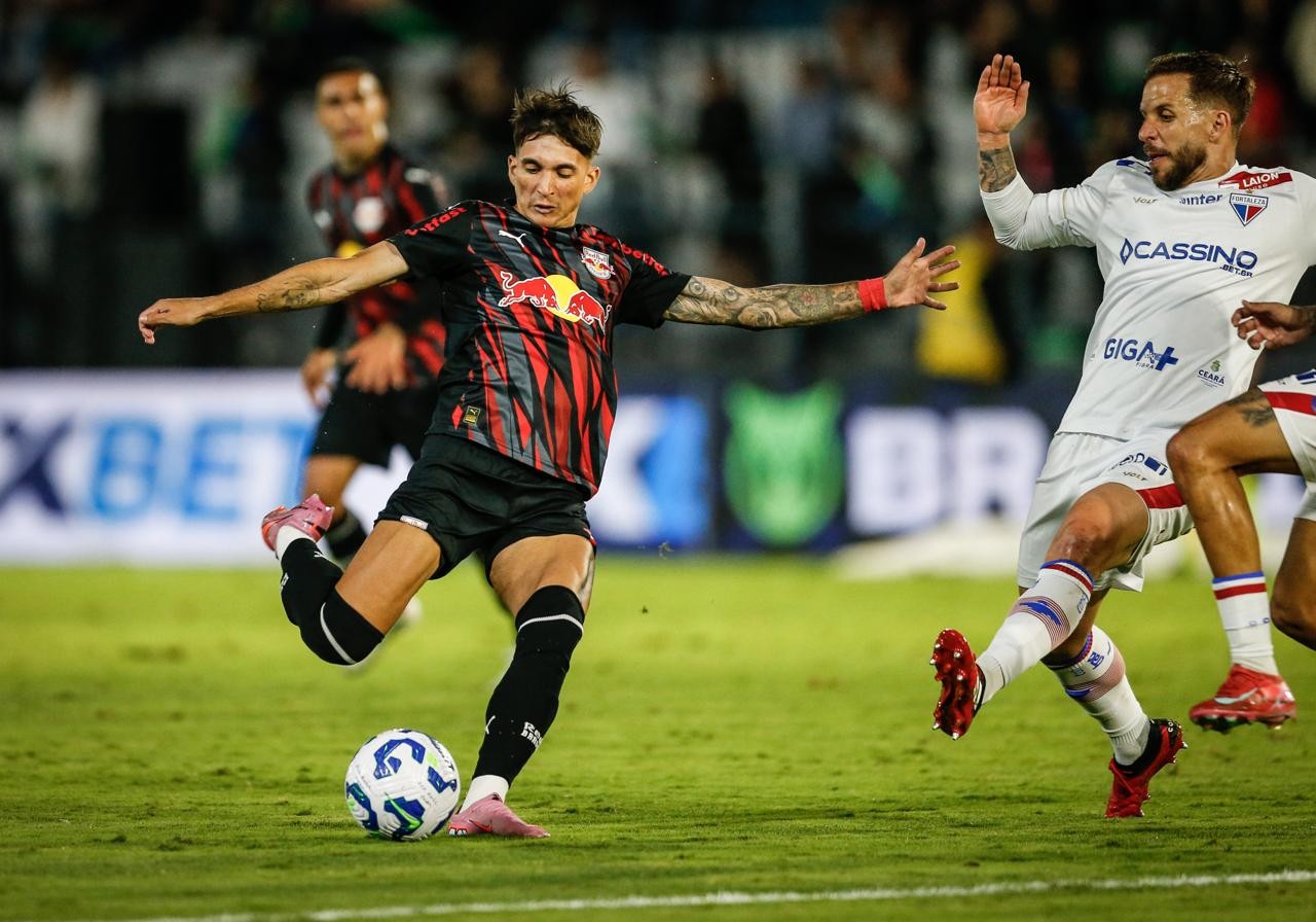 Bragantino empresta atacante Nacho Laquintana para o Huesca-ESP