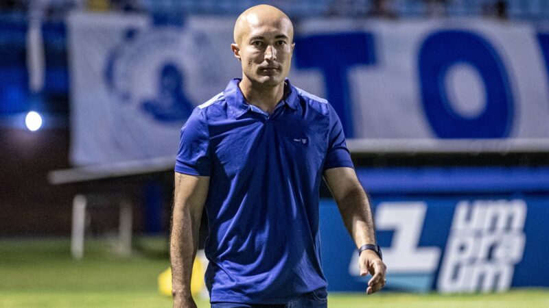 Cauan de Almeida avalia a eliminação do Avaí no Catarinense: “Vai servir como lição”