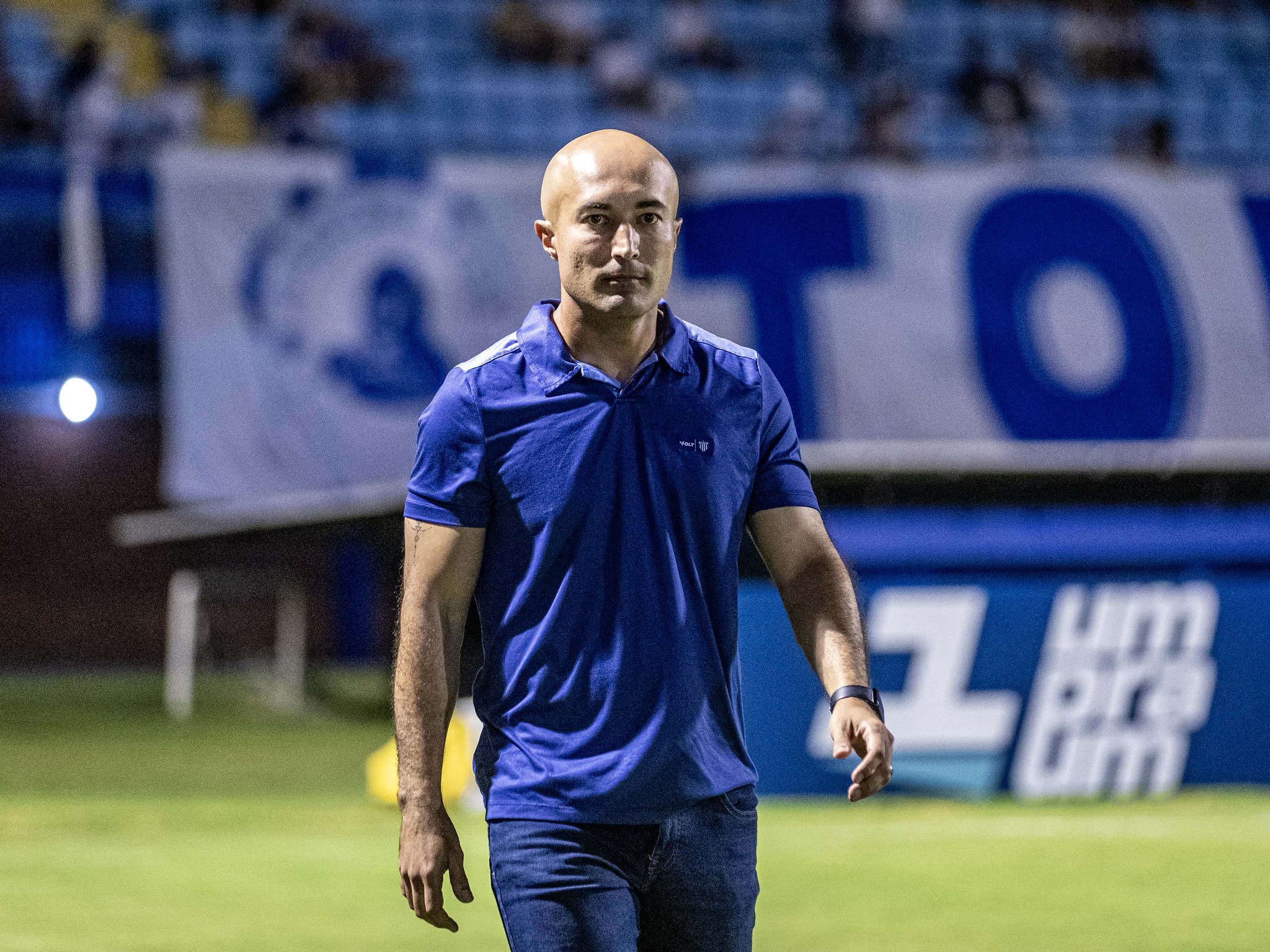 Cauan de Almeida avalia a eliminação do Avaí no Catarinense: “Vai servir como lição”