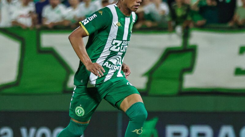 Atacante da Chapecoense revela inspiração em Coutinho: “Desde novinho assistia aos jogos”