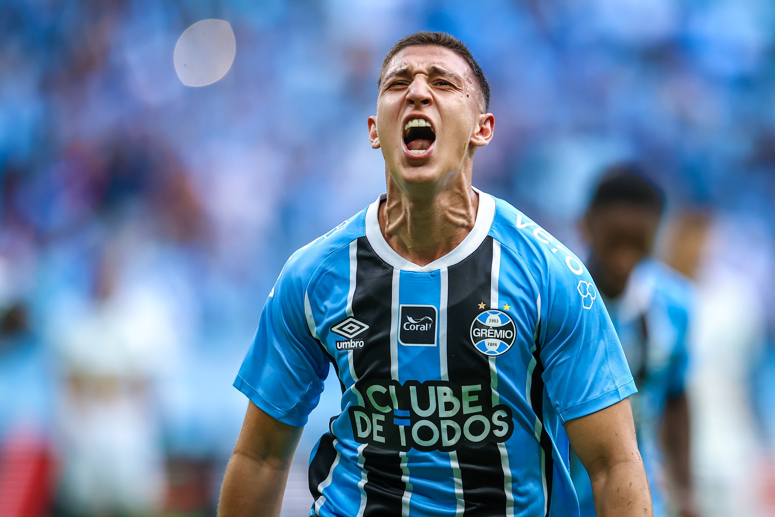 Análise: Grêmio alonga desconfiança com empate, mas ganha meia e zagueiro para enfrentar o Botafogo