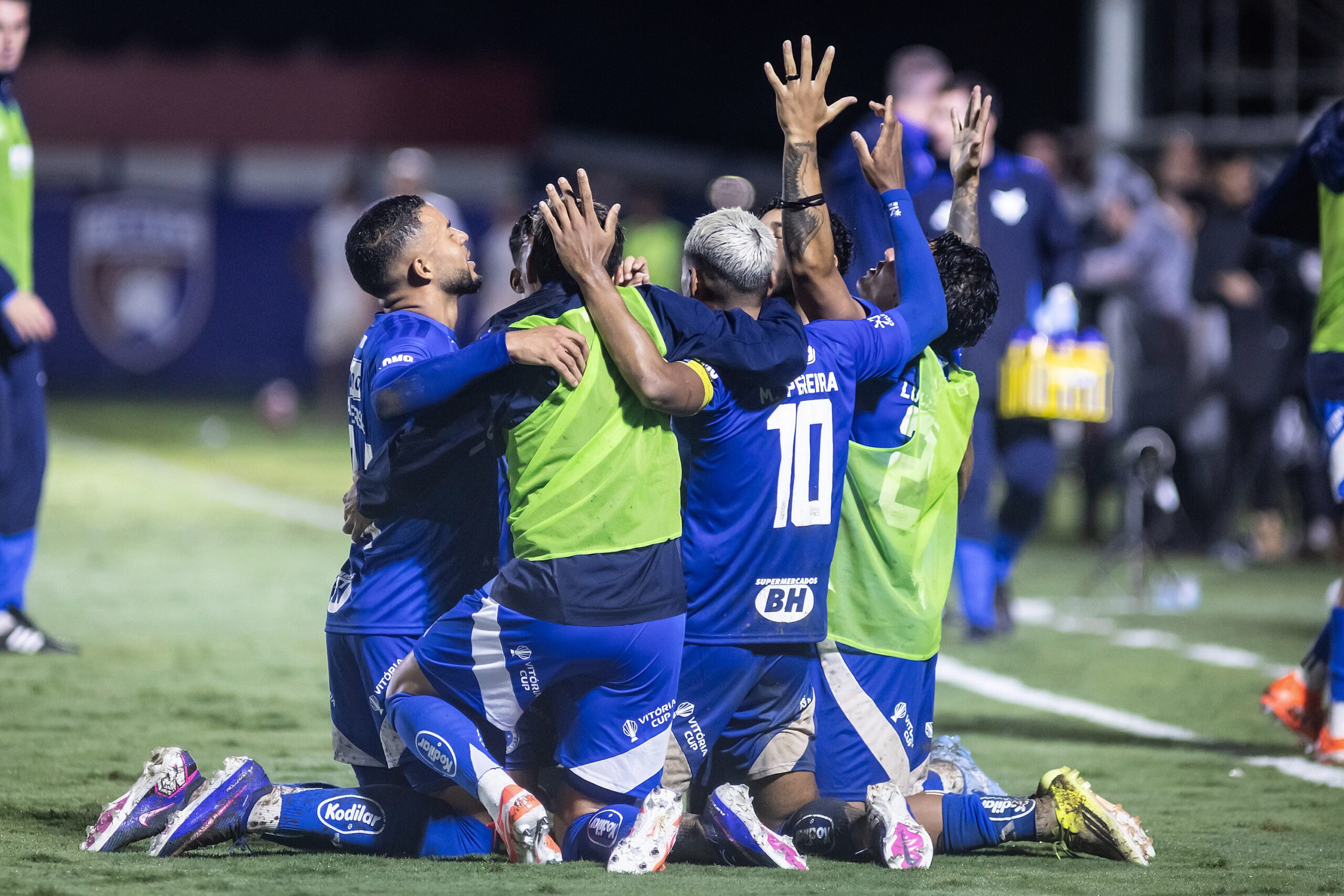 Tite valoriza trabalho no Cruzeiro e ressalta: “Equipe se forja nas adversidades”
