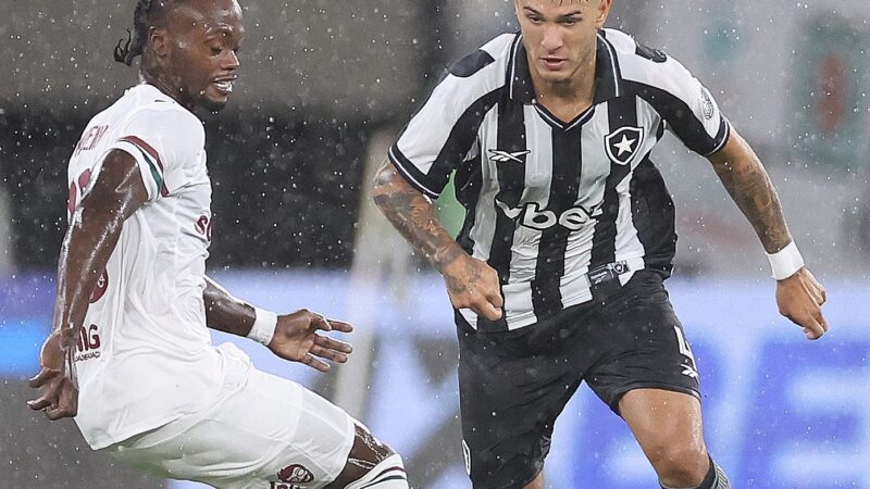 Análise: mesmo com derrota, Botafogo acerta ao aproveitar chance de rodar elenco no Carioca