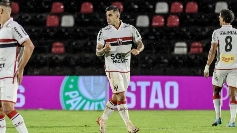 “Jogamos para ganhar e nada mais”, diz Leandro Maciel após gol da vitória sobre Palmeiras