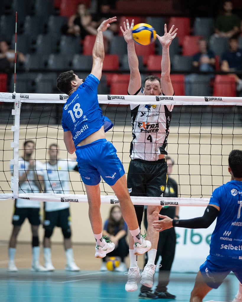 Joinville perde para o Praia Clube e se complica na Superliga Masculina