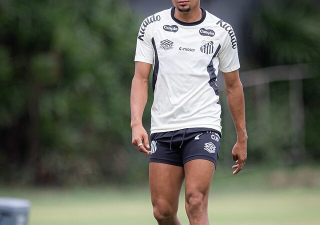 Rony relembra teste no Santos e promete dedicação: “Se tiver que sair quebrado, eu vou”