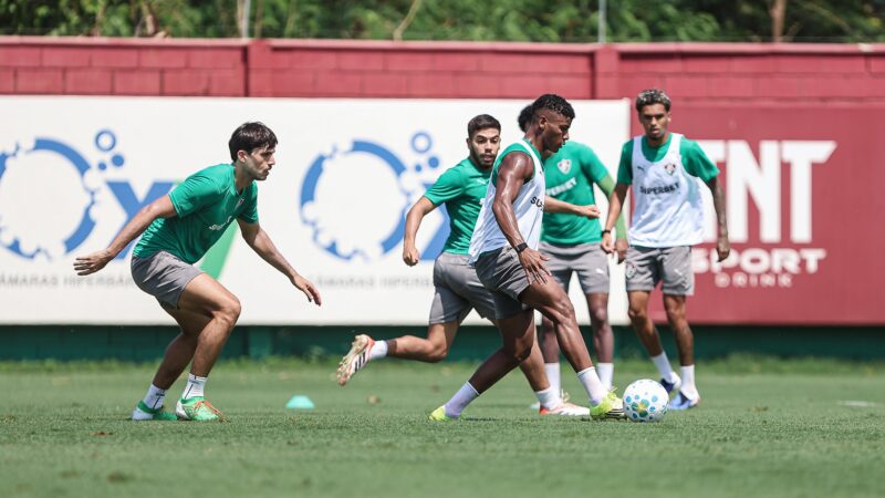 Hércules e Soteldo evoluem e treinam em campo com o elenco do Fluminense