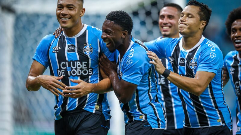 Análise: Amuzu e Carlos Vinicius fazem Grêmio ter jogo de gente grande contra o Botafogo