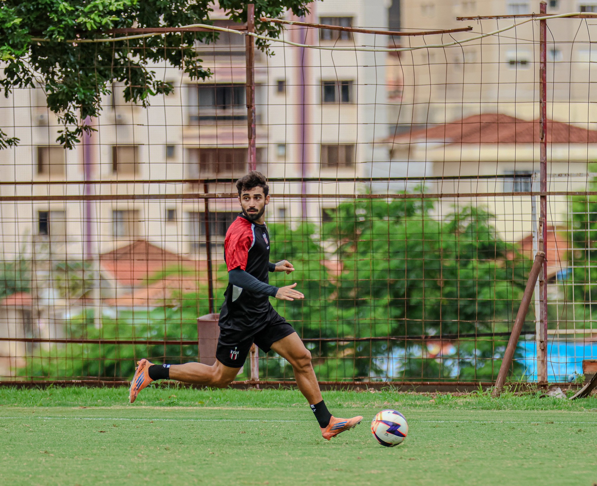 Patrick Brey trata rodadas finais como “decisões” e vê Botafogo-SP na briga por vaga no G-8
