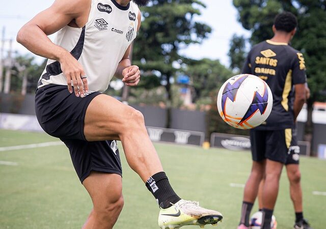 Escalação do Santos: Thaciano trabalha com elenco e pode ser reforço contra o Noroeste
