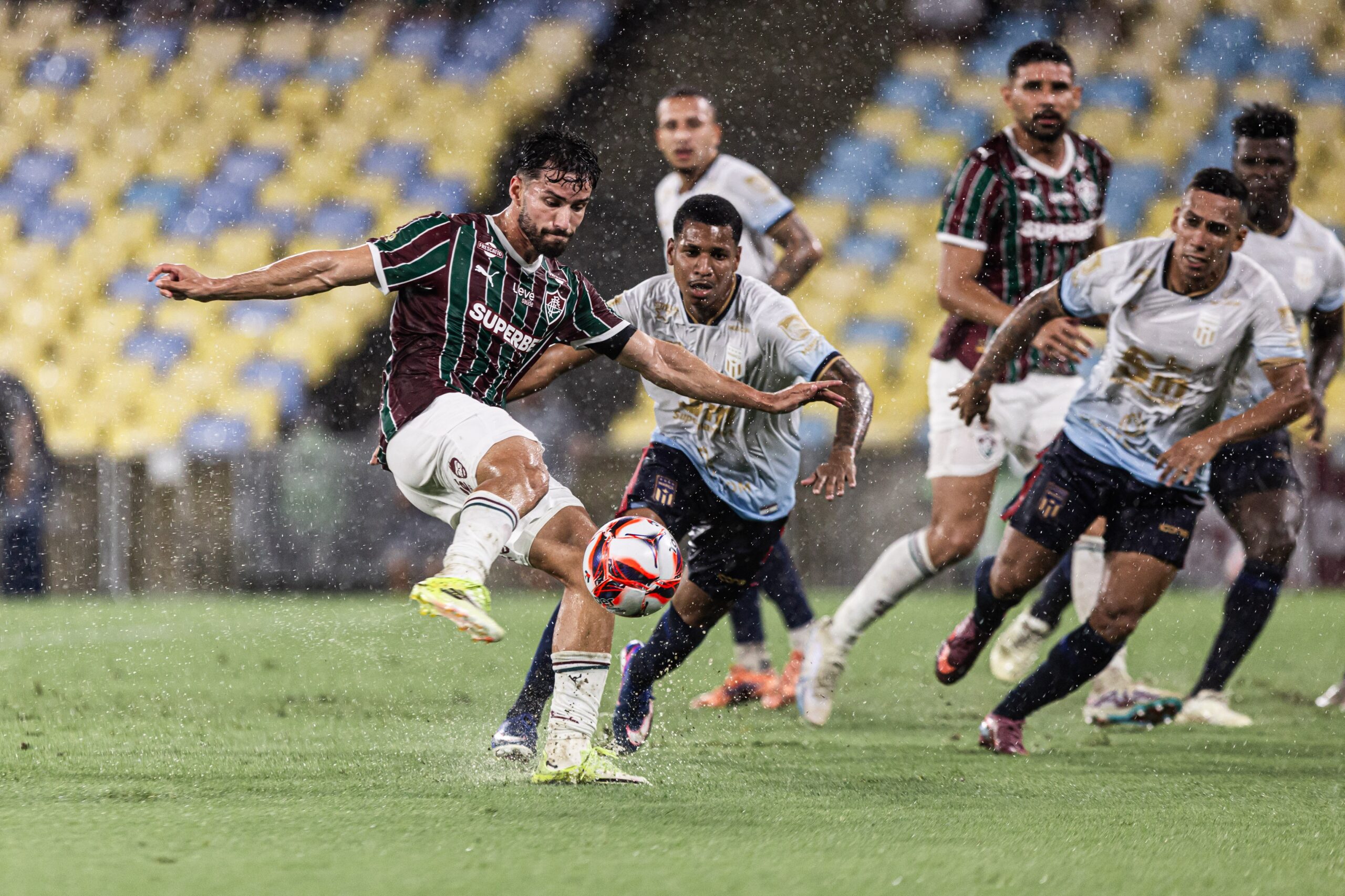 Martinelli se declara após completar 300 jogos pelo Fluminense: “Se pudesse, renovaria até 2050”